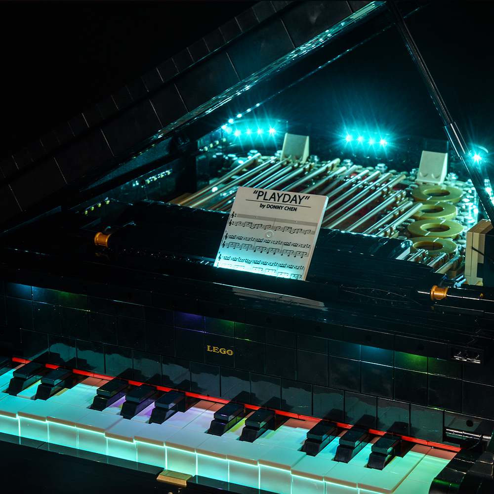 Grand Piano Lego 21323 Light