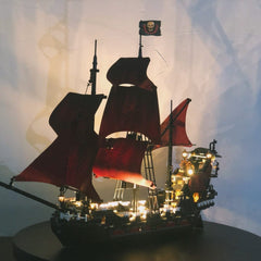 Lego Queen Anne's Revenge 4195 w Light Kit